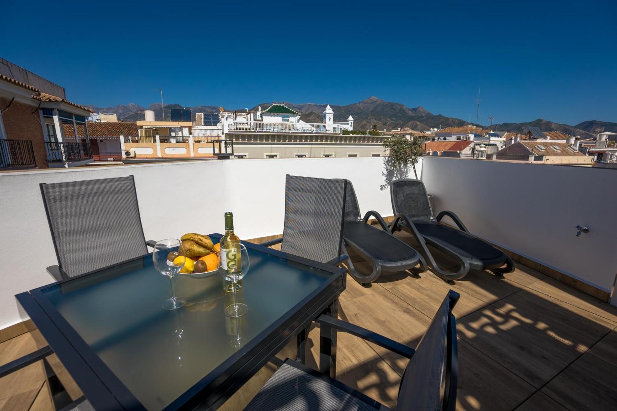 Apartamentos Kronox Nerja Eksteriør bilde
